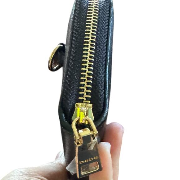 Bebe Textured Faux Leather Wallet Gold Zipper NWOT Missing Crossbody Strap OS - Picture 4 of 8